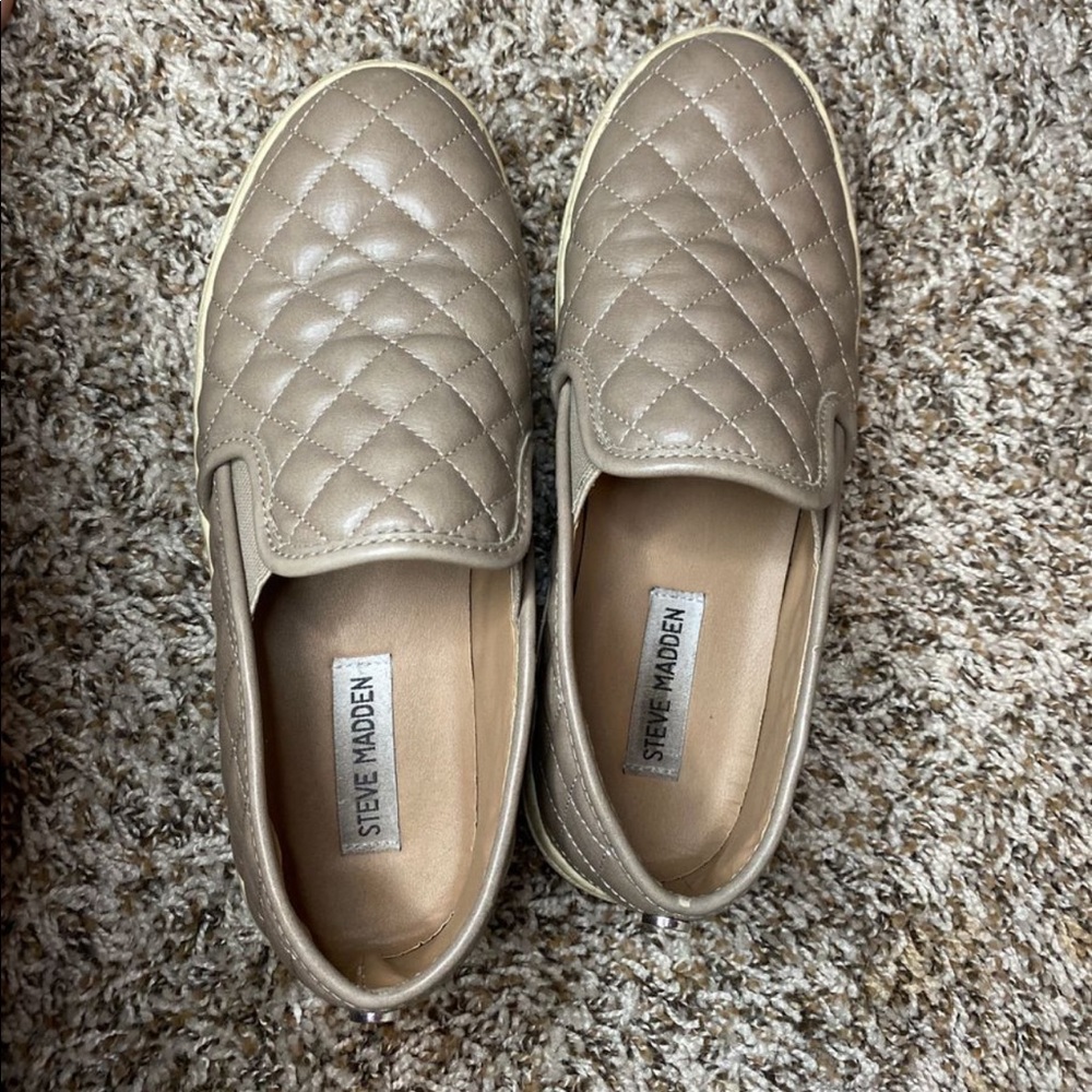 Dark tan Steve Madden slip ons